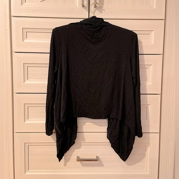 Jacket with zip pockets 🤐—Keep your chapstick safe at work! - Picture 3 of 5